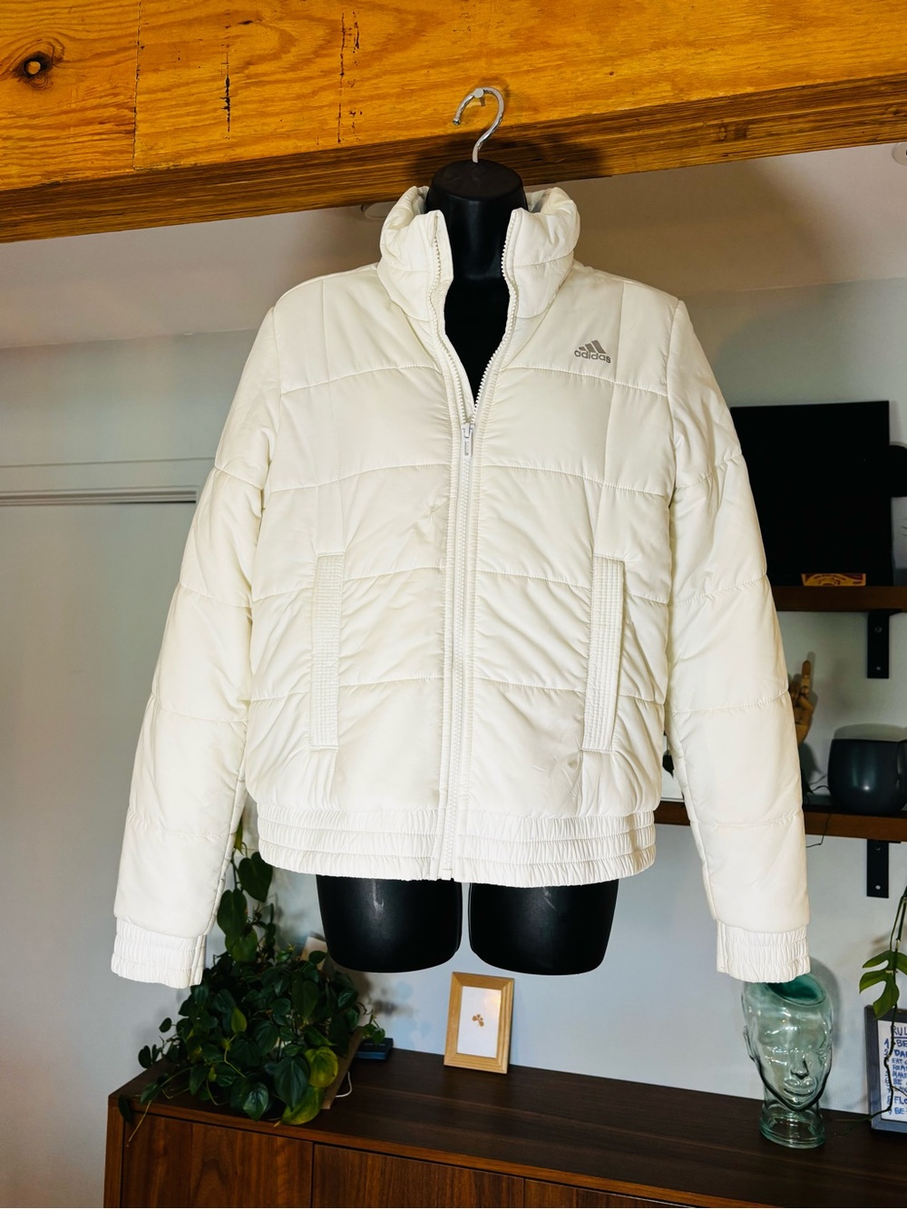 Adidas Women's White Puffer Jacket - Size M - Pristine Condition